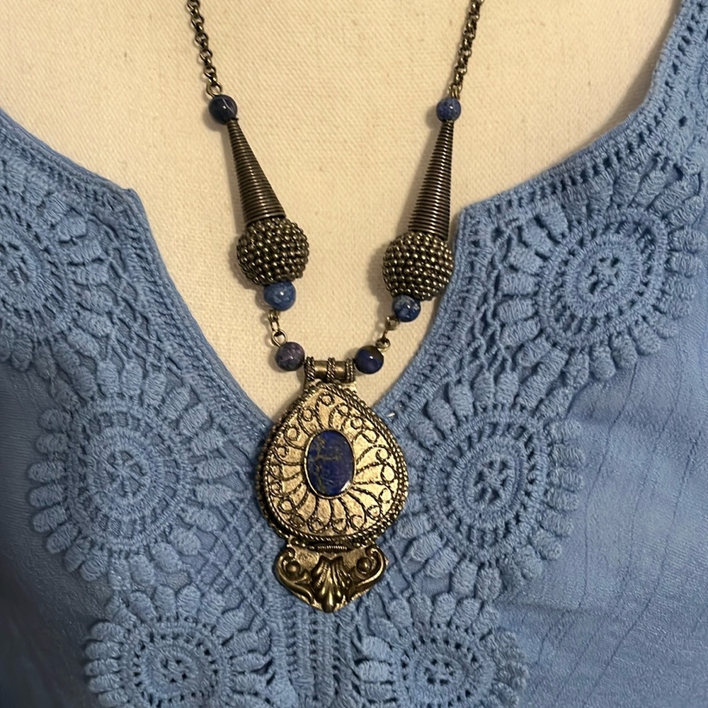 Vintage tribal Silvertone and lapis necklace - Picture 1 of 12